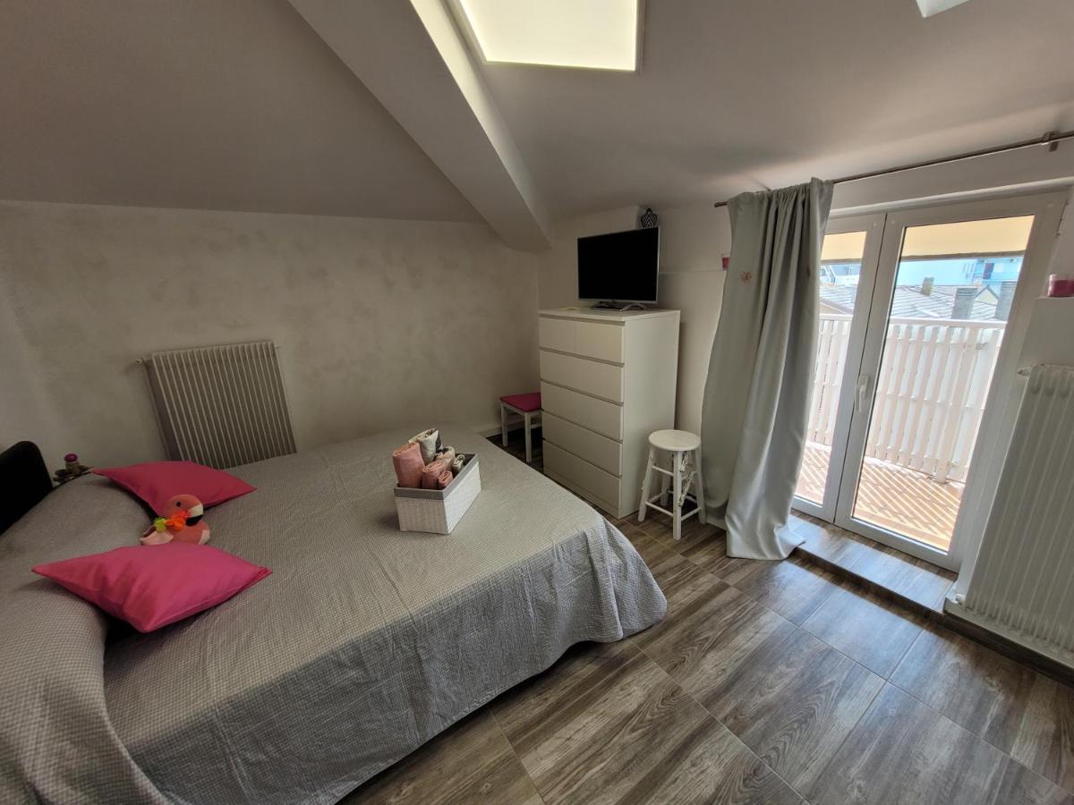 Villa Sonia Apartment & Rooms Lignano Sabbiadoro Dış mekan fotoğraf