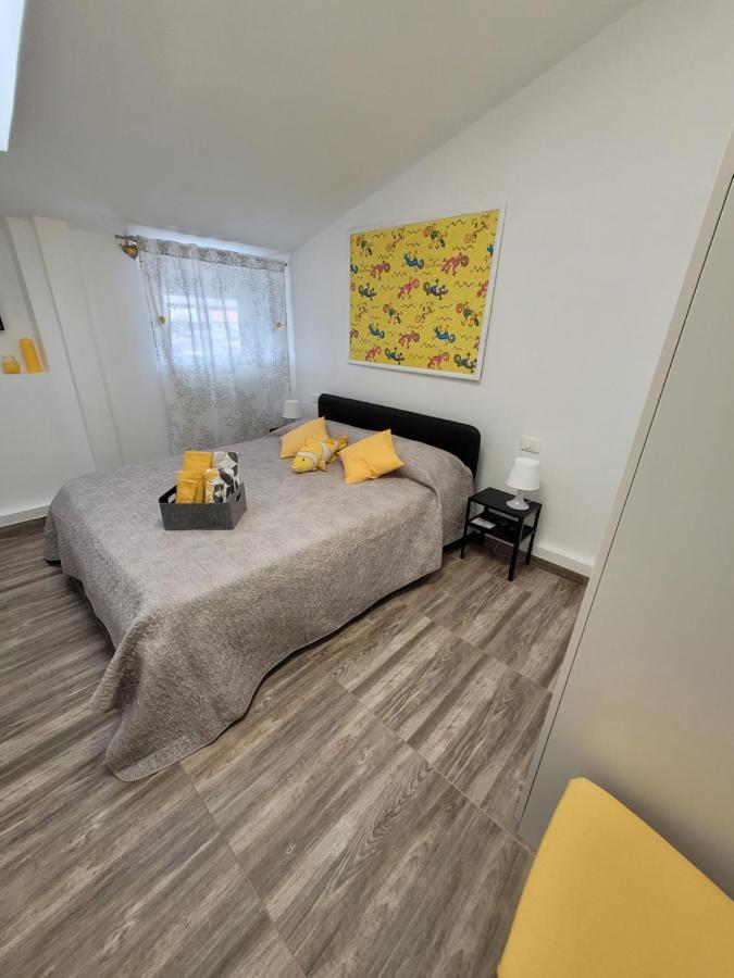 Villa Sonia Apartment & Rooms Lignano Sabbiadoro Dış mekan fotoğraf