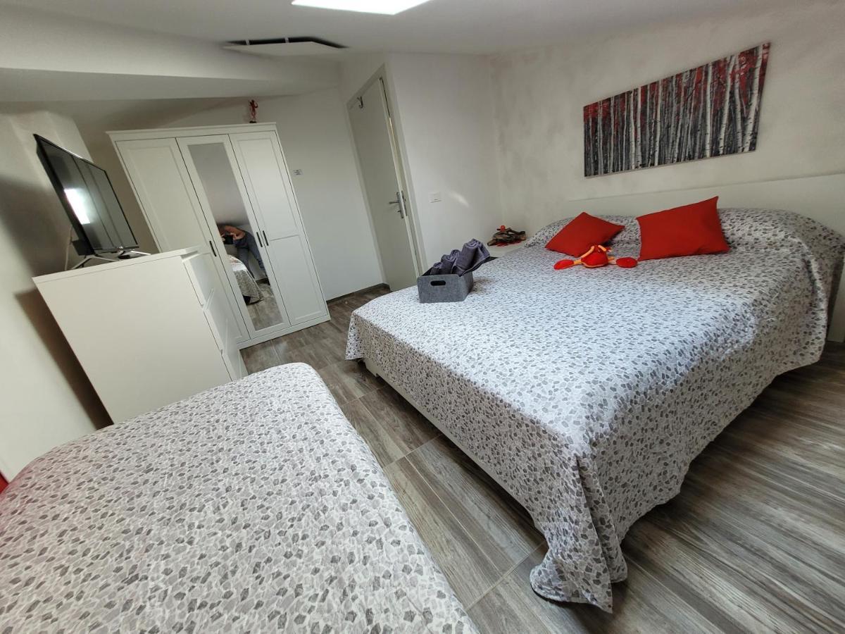 Villa Sonia Apartment & Rooms Lignano Sabbiadoro Dış mekan fotoğraf