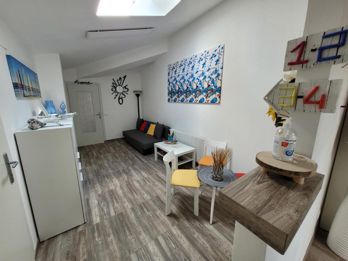 Villa Sonia Apartment & Rooms Lignano Sabbiadoro Dış mekan fotoğraf