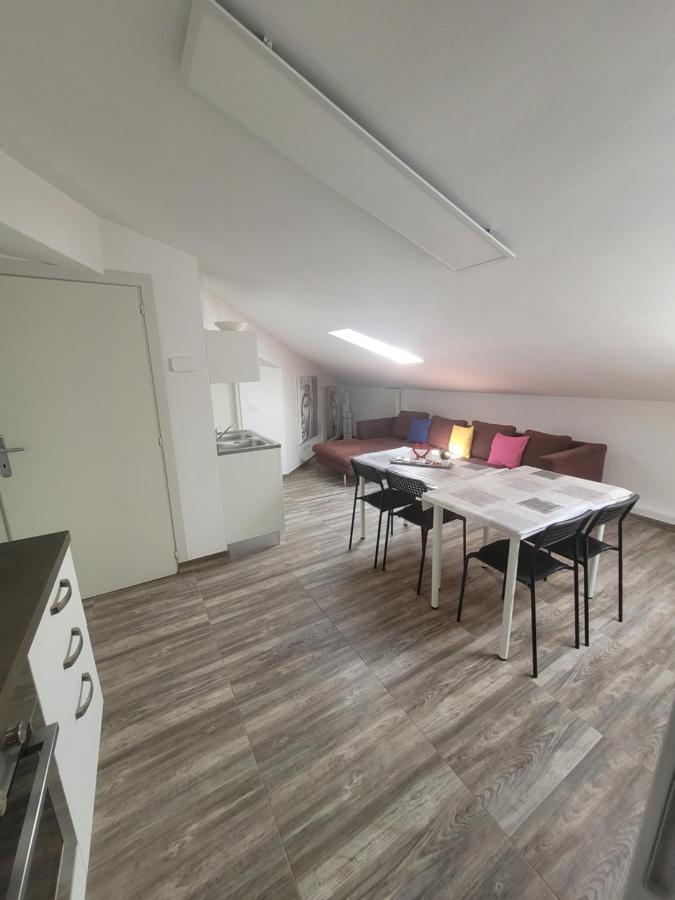 Villa Sonia Apartment & Rooms Lignano Sabbiadoro Dış mekan fotoğraf