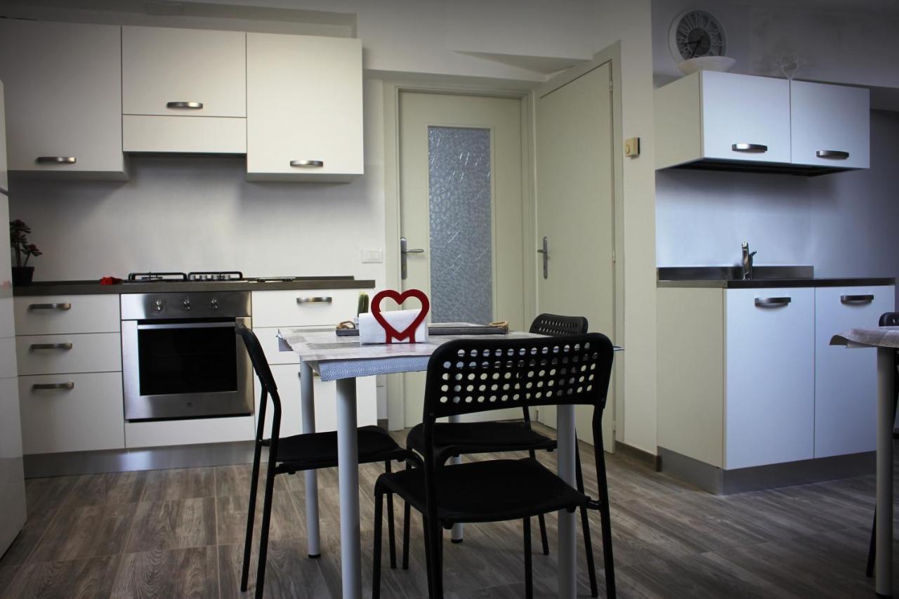 Villa Sonia Apartment & Rooms Lignano Sabbiadoro Dış mekan fotoğraf