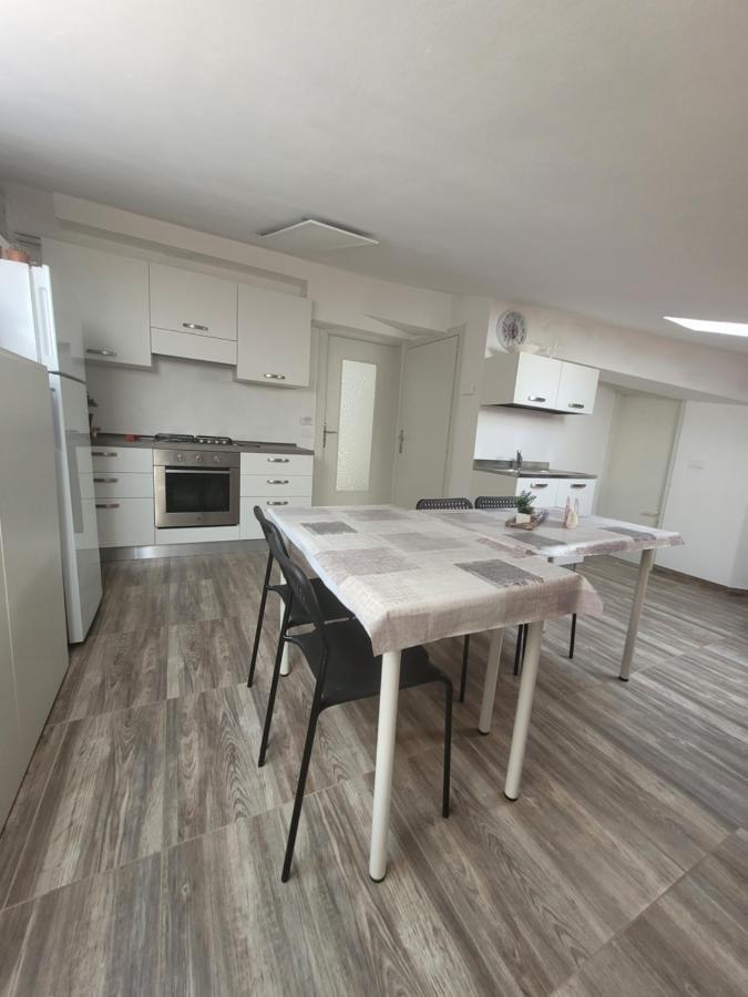 Villa Sonia Apartment & Rooms Lignano Sabbiadoro Dış mekan fotoğraf