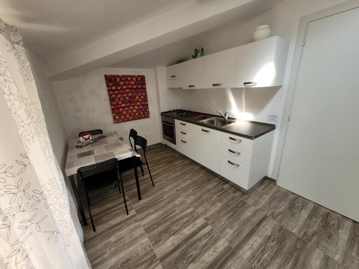 Villa Sonia Apartment & Rooms Lignano Sabbiadoro Dış mekan fotoğraf